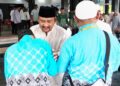 Bupati Pemalang, Anom Widiyantoro, menyambut kedatangan jemaah haji di pendopo kabupaten setempat pada Minggu, 7 Juni 2026. (dok Humas Pemkab Pemalang/Lingkarjateng.id)