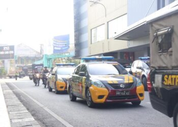 Patroli tim gabungan Polres Kudus mencegah gangguan kamtibmas pada momen kelulusan siswa pada Selasa, 2 Juni 2026. (Nisa Hafizhotus Syarifa/Lingkarjateng.id)