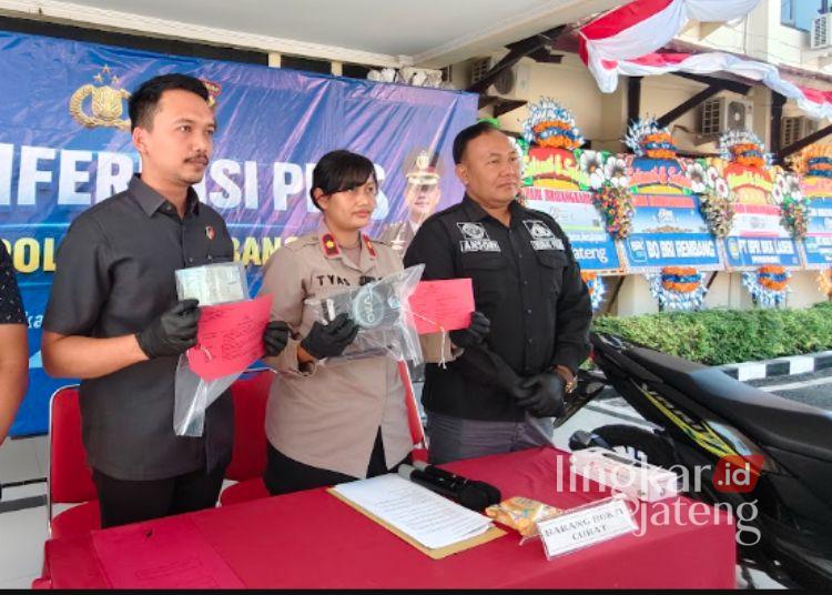 Pengungkapan kasus perampasan motor di Mapolres Rembang, Selasa, 30 Juni 2026. (Vicky Rio/Lingkarjateng.id)