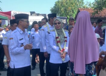 Bupati Demak, Eisti'anah, melaksanakan program Demang Ngantor Deso di Desa Mangunrejo, Kecamatan Kebonagung, Rabu, 10 Juni 2026. (M. Burhanuddin Aslam/Lingkarjateng.id)