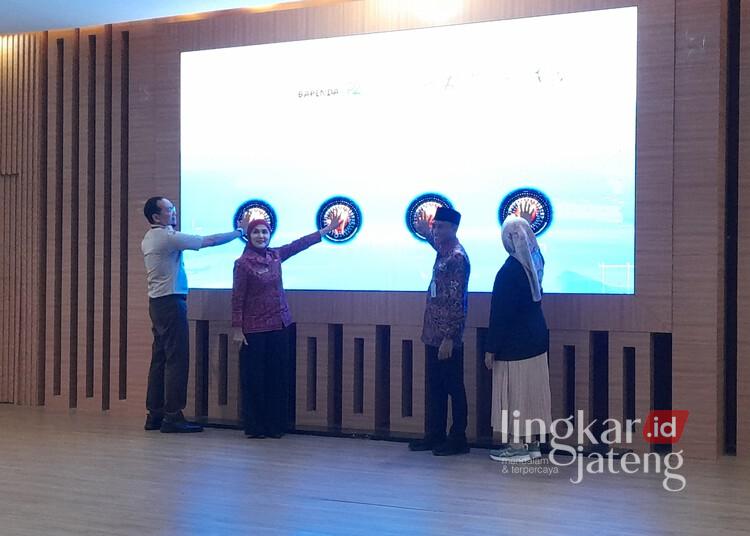 Dongkrak PAD, Bupati Kendal Luncurkan Pembayaran Pajak Pakai QRIS 25 Bupati Kendal, Dyah Kartika Permanasari, saat meluncurkan program GASS PBB-P2 di Gedung Abdi Praja Setda Kendal, Kamis, 18 Juni 2026. (Anik Kustiani/Lingkarjateng.id)