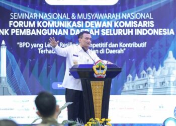 Gubernur Jateng Minta BPD Perkuat Ekonomi Daerah Lewat Pembiayaan UMKM 27 Gubernur Jawa Tengah, Ahmad Luthfi, saat membuka Musyawarah Nasional Forum Komunikasi Dewan Komisaris Bank Pembangunan Daerah Seluruh Indonesia di Gedung Gradhika Bhakti Praja, Semarang, Rabu, 3 Juni 2026. (Humas Pemprov Jateng/Lingkarjateng.id)