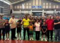 FOTO BERSAMA : Suasana pembukaan Kejurkot Bulutangkis di GOR SMUKI Salatiga, Rabu, 17 Juni 2026. Foto : Dok.PBSI Salatiga/Lingkar