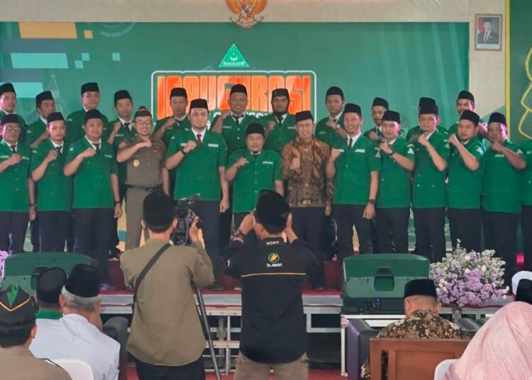 Pengurus baru Pimpinan Cabang Gerakan Pemuda (GP) Ansor Kota Salatiga usai dilantik, Minggu, 21 Juni 2026. Foto :Dok.GP Ansor Salatiga/Lingkar
