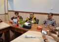 Kabupaten Kendal Juara I PPD 2026, Wakili Jawa Tengah di Tingkat Nasional 27 Kepala Badan Perencanaan Pembangunan, Riset dan Inovasi Daerah (Bapperida) Kabupaten Kendal, Izudin Latif, memberikan keterangan kepada awak media di kantornya. (dok for Lingkarjateng.id)