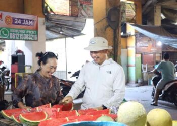 Bupati Kudus, Sam’ani Intakoris meninjau Pasar Bitingan baru-baru ini. (Nisa Hafizhotus Syarifa/Lingkarjateng.id)