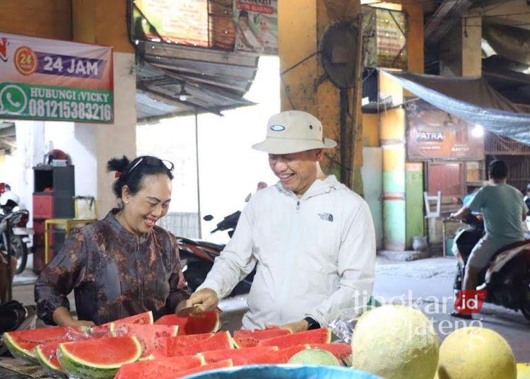 Kudus Rencanakan Bangun Pasar Anyar bagi Pedagang Pasar Bitingan, di sini Lokasinya 25 Bupati Kudus, Sam’ani Intakoris meninjau Pasar Bitingan baru-baru ini. (Nisa Hafizhotus Syarifa/Lingkarjateng.id)