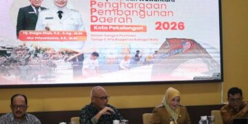 Wakil Wali Kota Pekalongan Balgis Diab (kedua kanan) dalam agenda Penilaian Penghargaan Pembangunan Daerah (PPD) Tahun 2026 tahap dua di Ruang Buketan, Kantor Sekretariat Daerah Kota Pekalongan, Senin, 26 Juni 2026. (Fahri Akbar/Lingkarjateng.id)