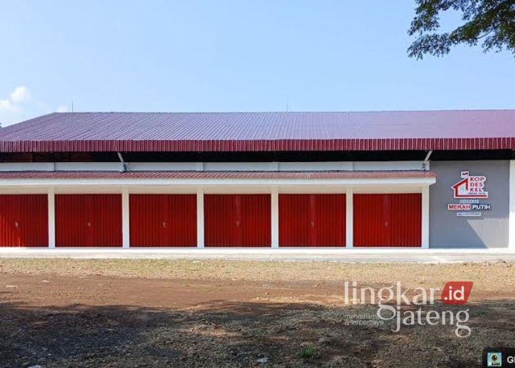 Pembangunan Koperasi Desa Merah Putih di Pekalongan Capai 152 Unit 25 POTRET: Koperasi Desa Merah Putih (KDKMP) di Kecamatan Kajen, Kabupaten Pekalongan. (Fahri Akbar/Lingkarjateng.id)