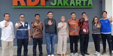 Pemkab Kendal Gandeng Investor Bangun Pengelolaan Sampah Sistem RDF 10 Bupati Kendal, Dyah Kartika Permanasari (tengah) bersama Sekretaris DLH Kendal, Syaiful Huda bersama jajaran studi tiru ke RDF Rorotan DKI Jakarta. (dok for Lingkarjateng.id)