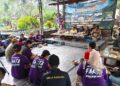 Suasana diskusi Plt Bupati Pekalongan, Sukirman, bersama wartawan, ormas, dan LSM dalam kegiatan Press Tour Linggo Asri, Kecamatan Kajen, Kabupaten Pekalongan, Sabtu, 13 Juni 2026. (Fahri Akbar/Lingkarjateng.id)
