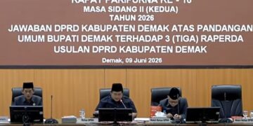 Rapat Paripurna ke-16 Masa Sidang II Tahun 2026 yang digelar di ruang paripurna DPRD Demak, Selasa, 9 Juni 2026. (M. Burhanuddin Aslam/Lingkarjateng.id)