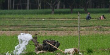 Salatiga Andalkan Pompanisasi Antisipasi Kekeringan Sektor Pertanian 10 ILUSTRASI: Pompa air di sawah. (Canva)