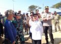 Izin Belum Lengkap, Satgas MBLB Kendal Perintahkan Pengurukan Lahan PT Haida Dihentikan 35 Bupati dan Wakil Bupati Kendal saat melakukan sidak proyek pengurukan lahan milik PT Haida di Jalan Arteri Kaliwungu, Desa Sumberejo, Kecamatan Kaliwungu, Rabu, 10 Juni 2026. (Anik Kustiani/Lingkarjateng.id)