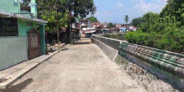 Kondisi Jalan Jembawan Kelurahan Kalibanteng Kulon, Kota Semarang pada Kamis, 25 Juni 2026. (dok for Lingkarjateng.id)