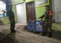 Anggota TNI, Sertu Eko Purwanto bersama Serda Darno patroli malam di Kecamatan Paranggupito, Kabupaten Wonogiri pada Selasa, 9 Juni 2026. (dok for Lingkarjateng.id)