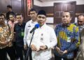 Wakil Gubernur Jawa Tengah sekaligus Ketua Satgas MBG Jateng, Taj Yasin Maimoen, memberi keterangan usai rapat koordinasi di Kompleks Kantor Gubernur Jawa Tengah, Semarang, Jumat, 19 Juni 2026. (Humas Pemprov Jateng/Lingkarjateng.id)