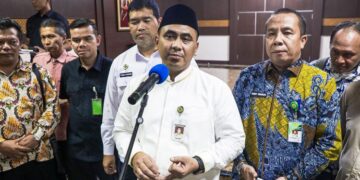 Wakil Gubernur Jawa Tengah sekaligus Ketua Satgas MBG Jateng, Taj Yasin Maimoen, memberi keterangan usai rapat koordinasi di Kompleks Kantor Gubernur Jawa Tengah, Semarang, Jumat, 19 Juni 2026. (Humas Pemprov Jateng/Lingkarjateng.id)