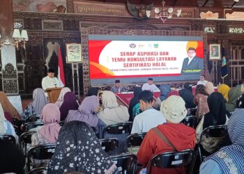 Kegiatan Sosialisasi dan Fasilitasi Sertifikasi Halal bagi Pelaku UMKM di Pendopo Kabupaten Kudus, Kamis, 25 Juni 2026. (Ahmad Abror/Lingkarjateng.id)