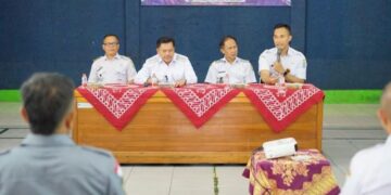 Wali Kota Salatiga Robby Hernawan berdialog dengan warga di Kantor Kelurahan Kauman Kidul, Rabu, 3 Juni 2026. (Dok.Prokompim Setda Salatiga/Lingkarjateng.id)