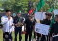 Mahasiswa Sampaikan 5 Tuntutan, Sekretaris DPRD Blora Siap Teruskan ke Pimpinan 34 Pelaksana Tugas (Plt) Sekretaris DPRD Blora, Agus Listiyono menemui mahasiswa HMI yang membawa 5 tuntutan di depan kantor Dewan Perwakilan Rakyat Daerah (DPRD) Kabupaten Blora, Jumat, 19 Juni 2026. (Eko Wicaksono/Lingkarjateng.id)