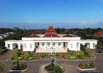 Meriahkan Hari Jadi ke-179 Boyolali, Pemkab Siapkan Rangkaian Acara Menarik 25 Kantor Bupati Boyolali gedung putih di komplek perkantoran terpadu Pemkab Boyolali. (Facebook Pemkab Boyolali)