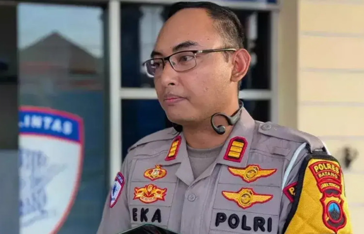 Waspadai Penipuan Digital Tilang E-TLE, Polres Batang Ajak Masyarakat Cek Website Resmi Polri 25 Kasatlantas Polres Batang AKP Eka Hendra Ardiansyah