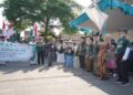 Sambut Tahun Baru Islam, Karnaval Budaya Islam di Kaliwungu Kendal Berlangsung Meriah 27 Bupati Kendal, Dyah Kartika Permanasari saat melepas peserta karnaval budaya Islam di halaman Masjid Besar Al-Muttaqin Kaliwungu, Selasa, 16 Juni 2026. (Dok. Pribadi/Lingkarjateng.id)