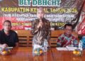 Bupati Kendal Sosialisasikan BLT DBHCHT 2026, Pencairan Langsung lewat Kantor Pos 26 Bupati Kendal, Dyah Kartika Permanasari saat memberikan sosialisasi kepada para kepala desa dan perangkat se-Kecamatan Gemuh di Aula Balai Desa Poncorejo, Kecamatan Gemuh, Selasa, 9 Juni 2026. (Anik Kustiani/Lingkarjateng.id)