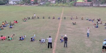 Atlet sepak bola U-13 asal Lampung mengikuti pelatihan dan pembinaan bertajuk “Nyantri Bola” di Kecamatan Cepiring, Kabupaten Kendal yang diselenggarakan Diklat Azfa Indonesia. (Dok. Pribadi/Lingkarjateng.id)