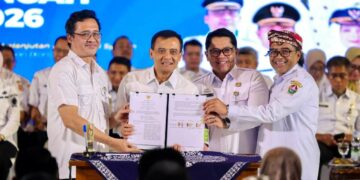 Gubernur Jawa Tengah, Ahmad Luthfi, bersama para kepala daerah di wilayah eks Karesidenan Kedu. (Dok. Pemprov Jateng/Lingkarjateng.id)
