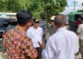 Bupati Rembang Harno meninjau kondisi jalan rusak di Kecamatan Sule yang kerap dilalui kendaraan bertonase besar, Kamis, 4 Juni 2026. (Vicky Rio/Lingkarjateng.id)