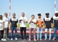 Gerakkan Ekonomi Warga, Plt Bupati Pekalongan Apresiasi Kapolres Cup Merpati Kolong 26 Plt Bupati Pekalongan, Sukirman, bersama Kapolres Pekalongan, AKBP Rachmad C. Yusuf, secara simbolis membuka Lomba Utama Merpati Kolong Tinggi “Kapolres Cup” dalam rangka HUT ke-80 Bhayangkara di Lapak Angkasa, Wonopringgo, Jumat, 19 Juni 2026. (Fahri Akbar/Lingkarjateng.id)