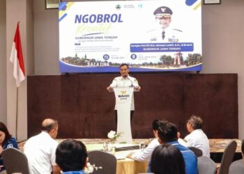 Gubernur Jawa Tengah Ahmad Luthfi membuka acara Ngobrol Kreatif Bersama Gubernur Jawa Tengah dalam rangka Pengembangan Ruang Kreasi dan Jaringan Orang Kreatif yang digelar di Salatiga, Rabu, 10 Juni 2026. (Dok.Prokompim Setda Salatiga/Lingkarjateng.id)