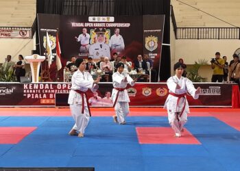 Kendal Open Karate Championship Piala Bupati Kendal 2026 yang digelar di GOR Baru Kompleks Stadion Kebondalem Kendal. Foto : Anik Kustiani/lingkar