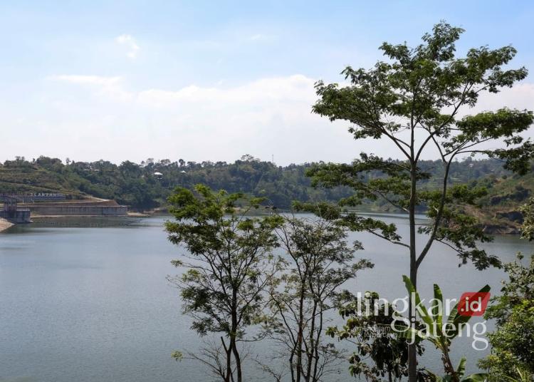 Bendungan Jlantah Karanganyar Diproyeksi Tingkatkan Produksi Padi hingga 27 Ribu Ton Per Tahun 25 Bendungan Jlantah di Desa Tlobo, Kecamatan Jatiyoso, Kabupaten Karanganyar yang baru diresmikan padaJumat, 10 Juli 2026. (Dok for Lingkarjateng.id)