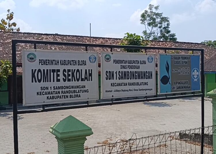 Disdik Blora Ungkap Belasan SD Negeri Berhenti Beroperasi Imbas Regrouping 25 Salah satu sekolah dasar negeri di Blora yang terpaksa berhenti beroperasi akibat regrouping. Foto: Hanafi/Lingkar