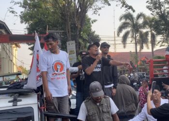 Ratusan Massa AMPB Geruduk Kejari Pati, Desak Kades Tlogosari Segera Ditangkap