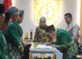 Bupati Kendal, Dyah Kartika Permanasari, dalam agenda penandatanganan Naskah Perjanjian Hibah Daerah (NPHD) bersama Pimpinan Daerah Muhammadiyah (PDM) Kabupaten Kendal Tahun Anggaran 2026 di Ruang Kerja Bupati Kendal, Selasa, 14 Juli 2026. (dok for Lingkarjateng.id)