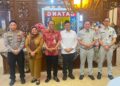 Bupati Batang Dukung Rencana Insentif bagi Wajib Pajak Taat Bayar PKB 36 Bupati Batang M. Faiz KurniawaN saat menerima kunjungan Badan Pendapatan Daerah (Bapenda) Provinsi Jawa Tengah dalam rangka memperkuat sinergi dalam mengoptimalkan penerimaan Pajak Kendaraan Bermotor (PKB) di Ruang Abirawa Bupati Batang, Kabupaten Batang, Selasa, 21 Juli 2026. (Dok. Kominfo Batang/Lingkarjateng.id)