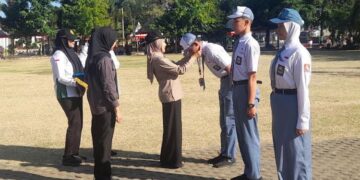 Bupati Kendal, Dyah Kartika Permanasari, membuka Pendidikan dan Pelatihan (Pusdiklat) Calon Pasukan Pengibar Bendera Pusaka di alun-alun kota setempat pada Jumat, 24 Juli 2026. (Anik Kustiani/Lingkarjateng.id)