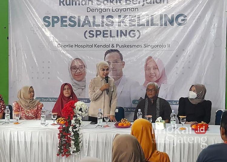 Bupati Kendal, Dyah Kartika Permanasari, saat menghadiri pelaksanaan program rumah sakit berjalan di Desa Kertosari, Kecamatan Singorojo, Sabtu 18 Juli 2026. (Anik Kustiani/Lingkarjateng.id)