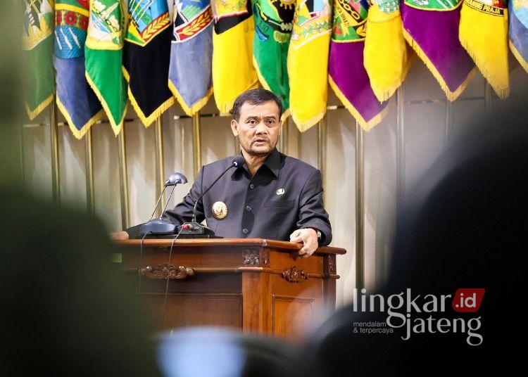 Cegah Budaya LGBT, Pemprov Jateng Buka Edukasi dan Konseling 25 Gubernur Jawa Tengah, Ahmad Luthfi, dalam rapat paripurna DPRD Jateng di Gedung Berlian Semarang pada Rabu, 8 Juli 2026. (dok for Lingkarjateng.id)