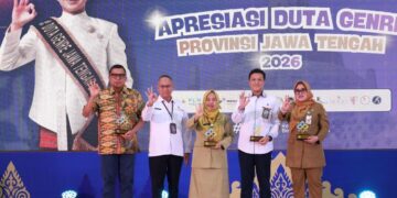 Wakil Ketua DPRD Jawa Tengah, Mohammad Saleh (kiri), menghadiri Puncak Apresiasi Duta Generasi Berencana (Adugenjat) di Gedung BPSDM Jawa Tengah pada Senin, 27 Juli 2026. (dok for Lingkarjateng.id)