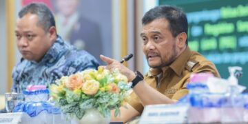 Gubernur Jawa Tengah, Ahmad Luthfi, dalam Rapat Koordinasi dan Pemantauan Lapangan Pengendalian Alih Fungsi Lahan Sawah serta Pengelolaan Sampah di Gedung Gradhika Bhakti Praja, Semarang, Senin, 13 Juli 2026. (dok for Lingkarjateng.id)