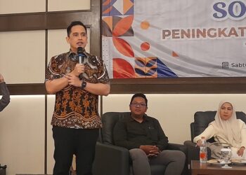Firnando Sosialisasikan Literasi Keuangan, Guru di Kendal Diajak Manfaatkan Peluang Usaha