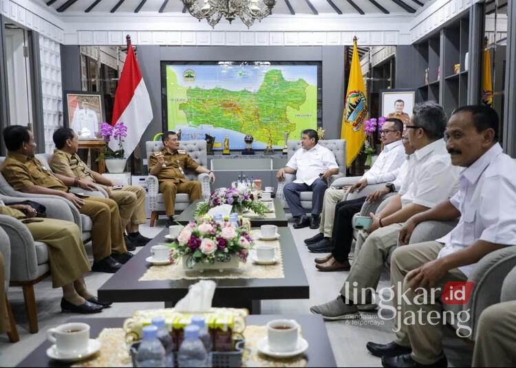 Gubernur Jateng 10