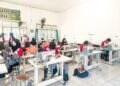 Program pelatihan jurusan menjahit di Balai Latihan Kerja (BLK) memiliki peluang besar untuk langsung bekerja setelah lulus. Foto : Burhan Aslam/Lingkar