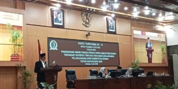 Fraksi PKB DPRD Demak, Muh Syafi’i menyampaikan pandangan umum dalam rapat paripurna. Foto: Burhan/Lingkar