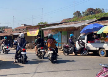 Kios pedagang di sepanjang Jalan Pattimura, Kabupaten Batang. (Humas Pemkab Batang/Lingkarjateng.id)